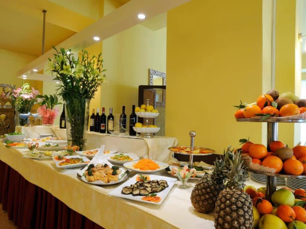restaurants-restaurant