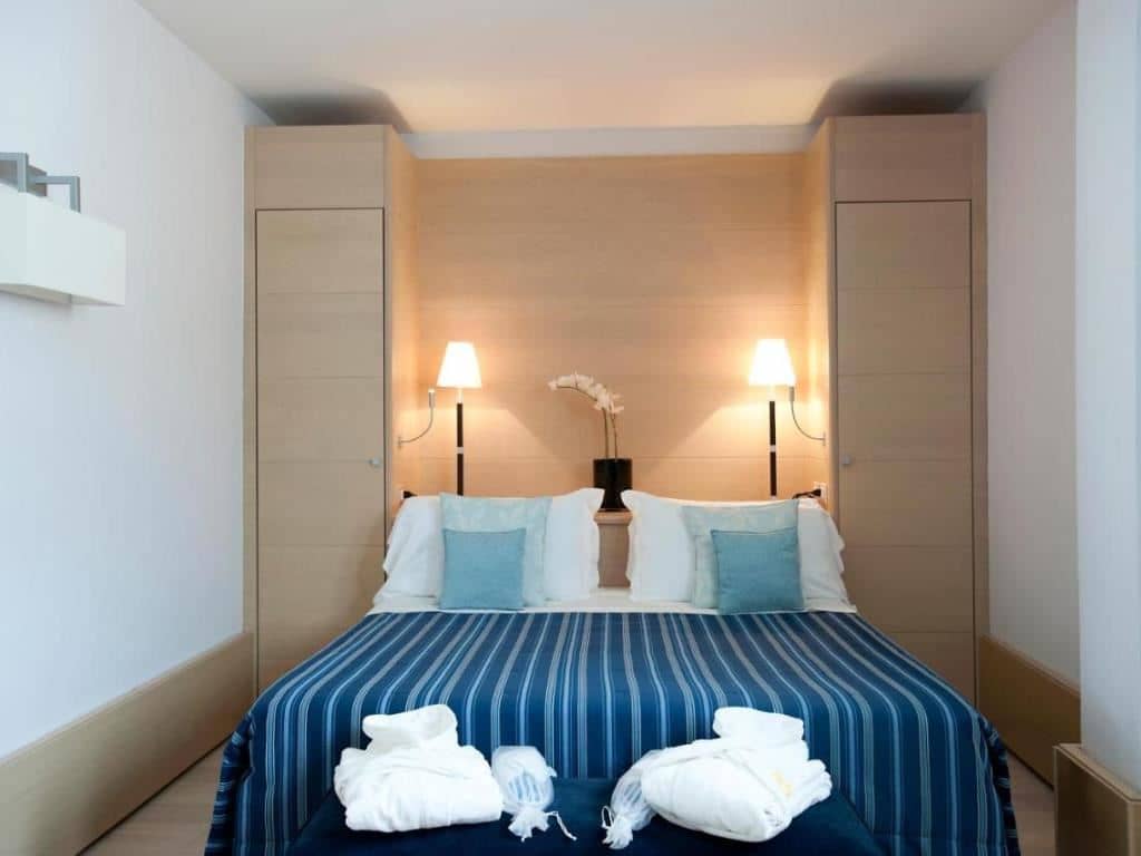 rooms-de-luxe-double-room
