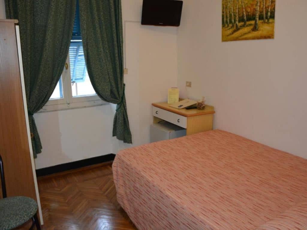 rooms-single-room