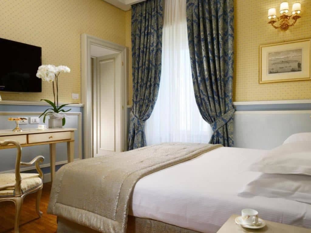 rooms-triple-room