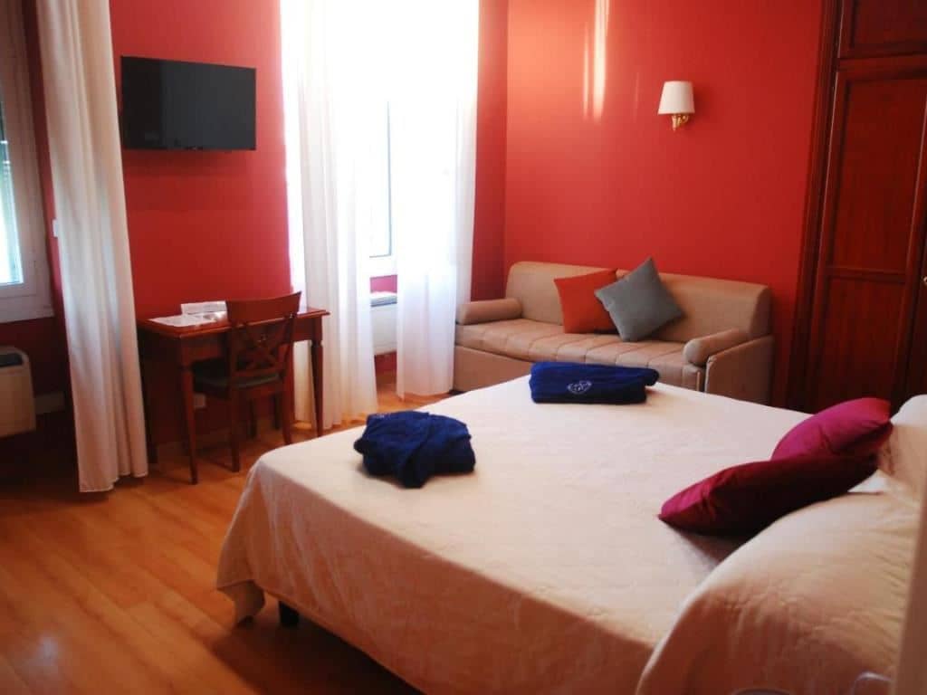 rooms-triple-room