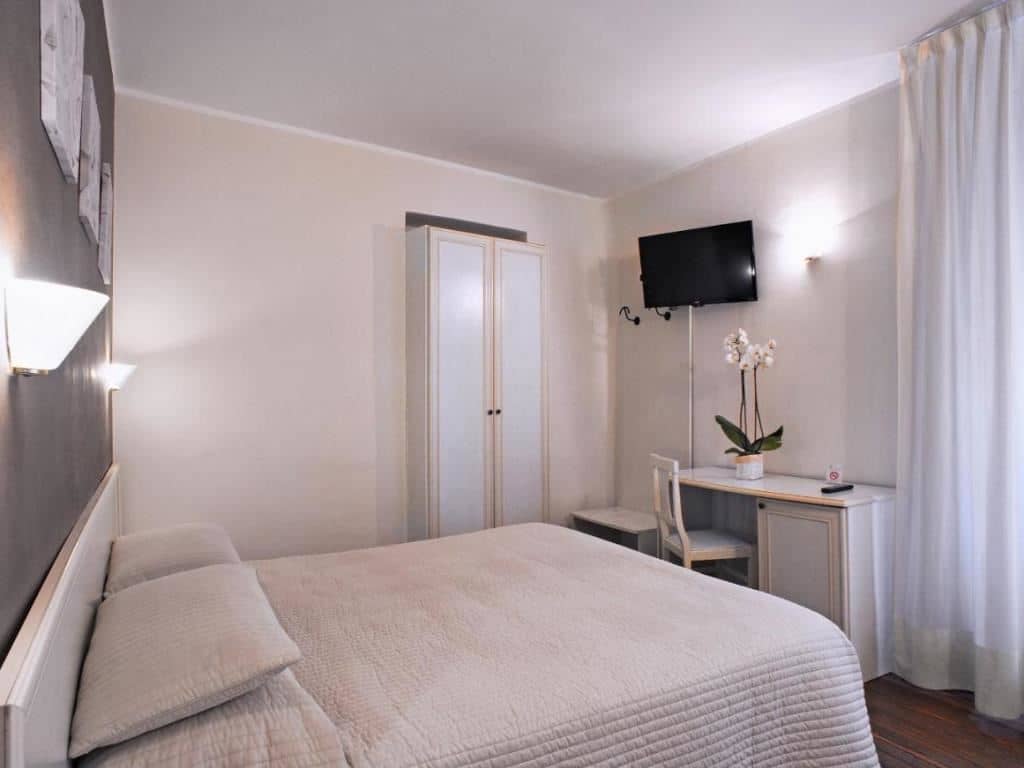 rooms-double-room