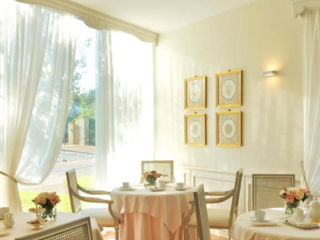 restaurants-restaurant