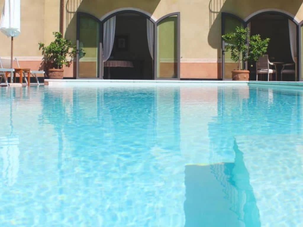 pools-outdoor-pool
