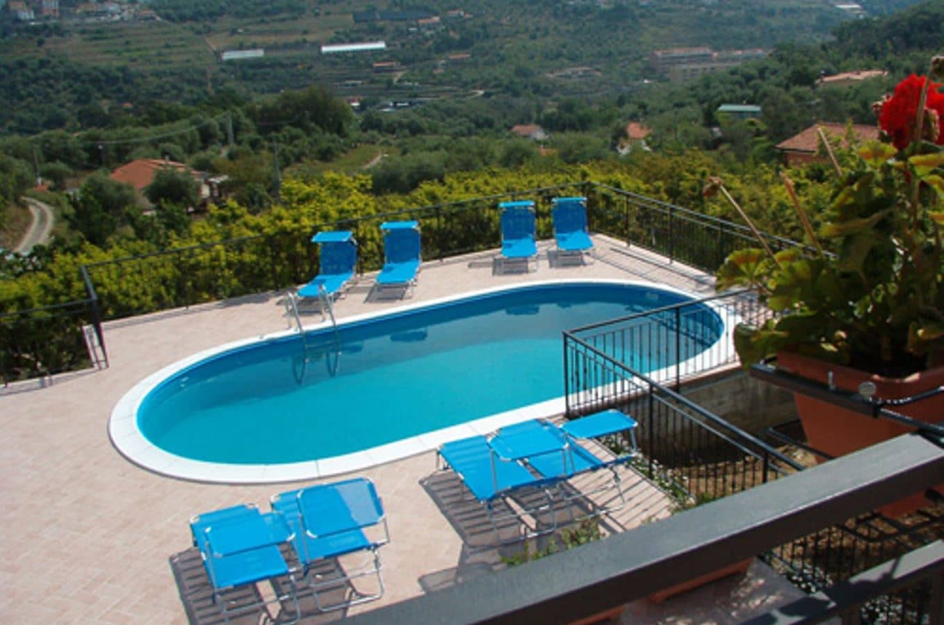 pools-outdoor-pool