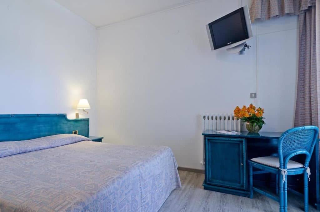 rooms-deluxe-double-room