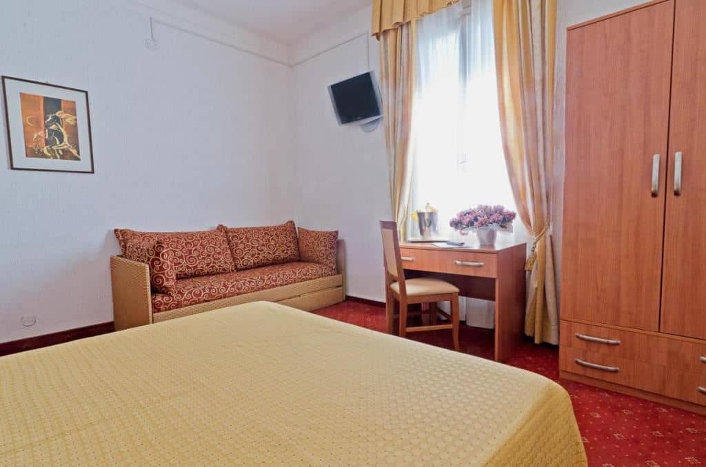 rooms-superior-double-room