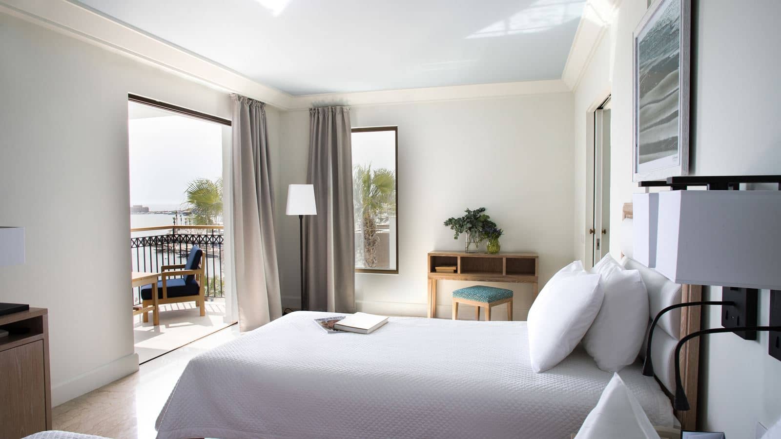 rooms-2-connecting-rooms-standard-family-room--sea-view-balcony-