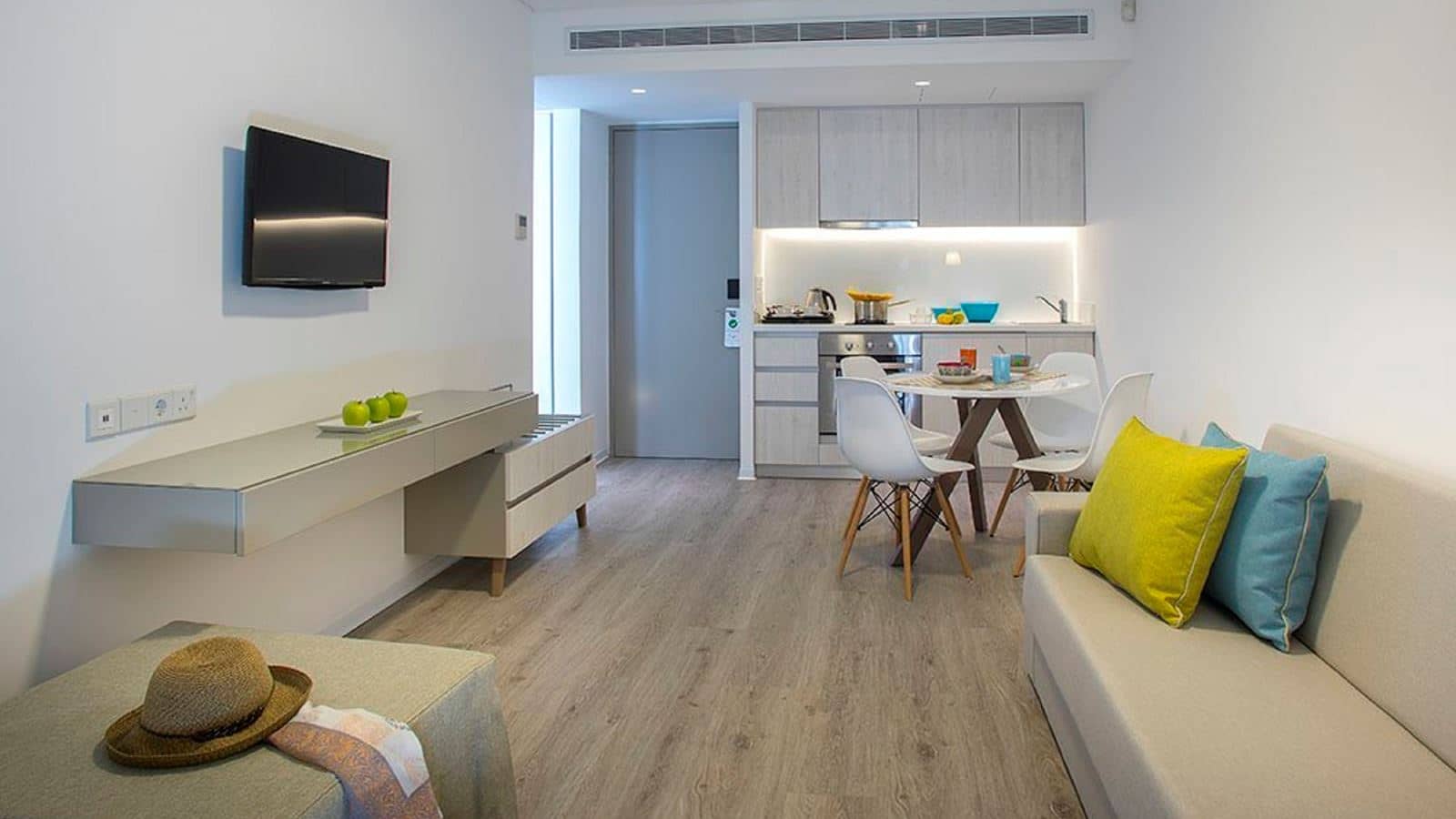 rooms-deluxe-apartment
