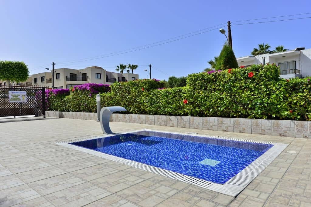 pools-outdoor-childrens-pool