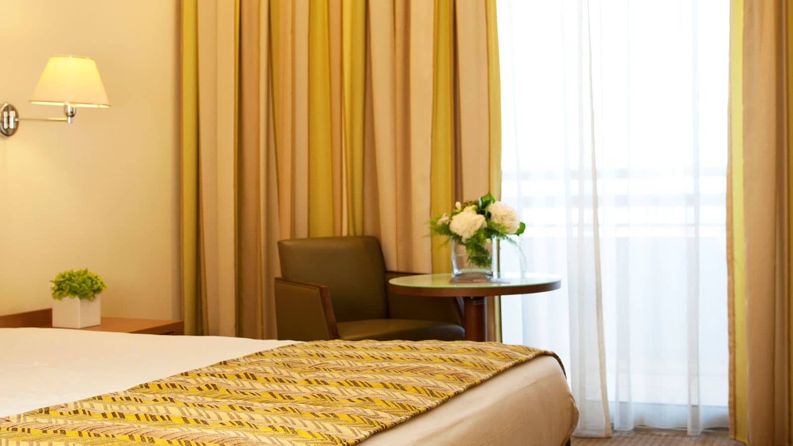 rooms-standard-room