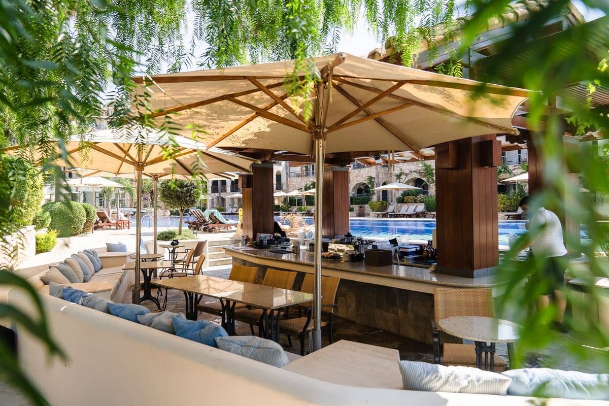 bars-poseidon-pool-bar