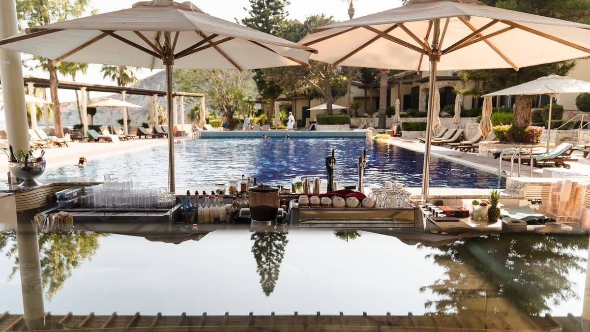 bars-poseidon-pool-bar