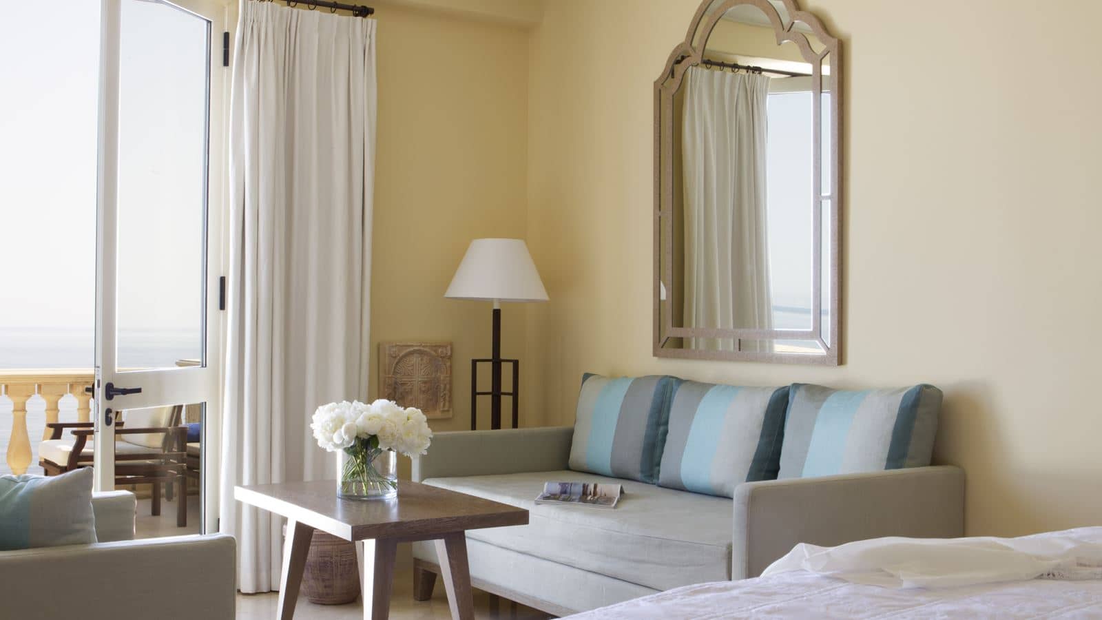 rooms-2-bedroom-suite-balcony-or-terrace