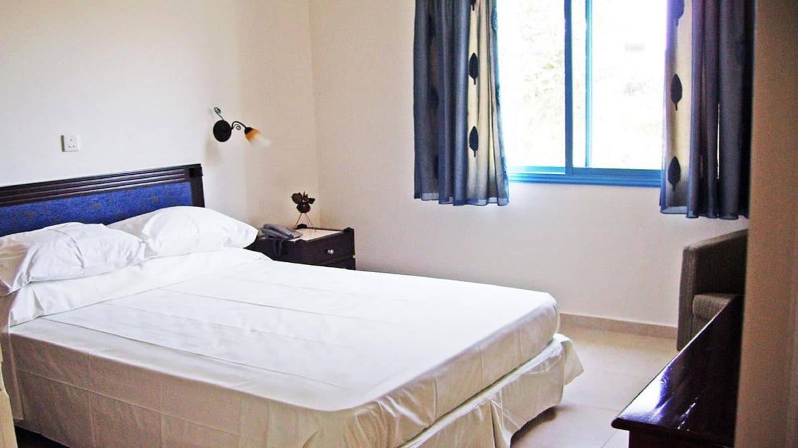rooms-double-superior-room-inland-view-balcony-or-terrace