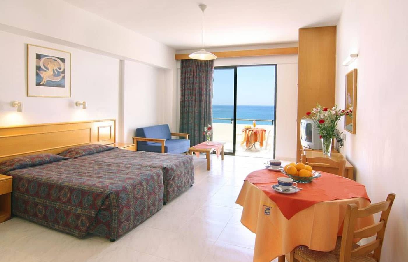 rooms-standard-studio--balcony-or-terrace