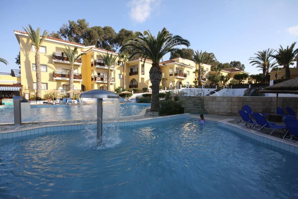 pools-outdoor-pool