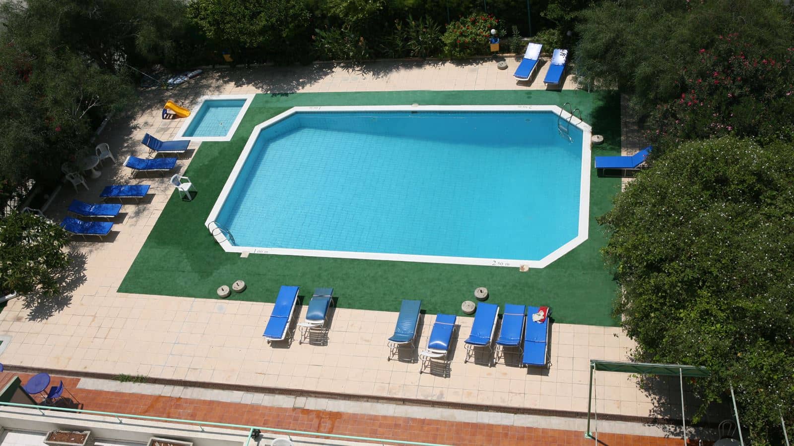 pools-outdoor-pool