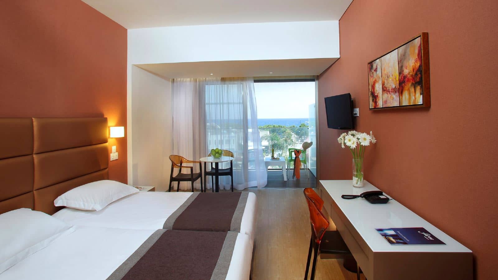 rooms-standard-room-sea-view-balcony
