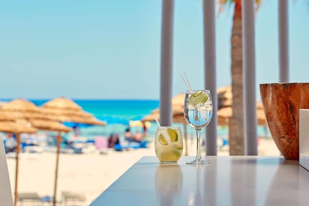 bars-the-beach-club