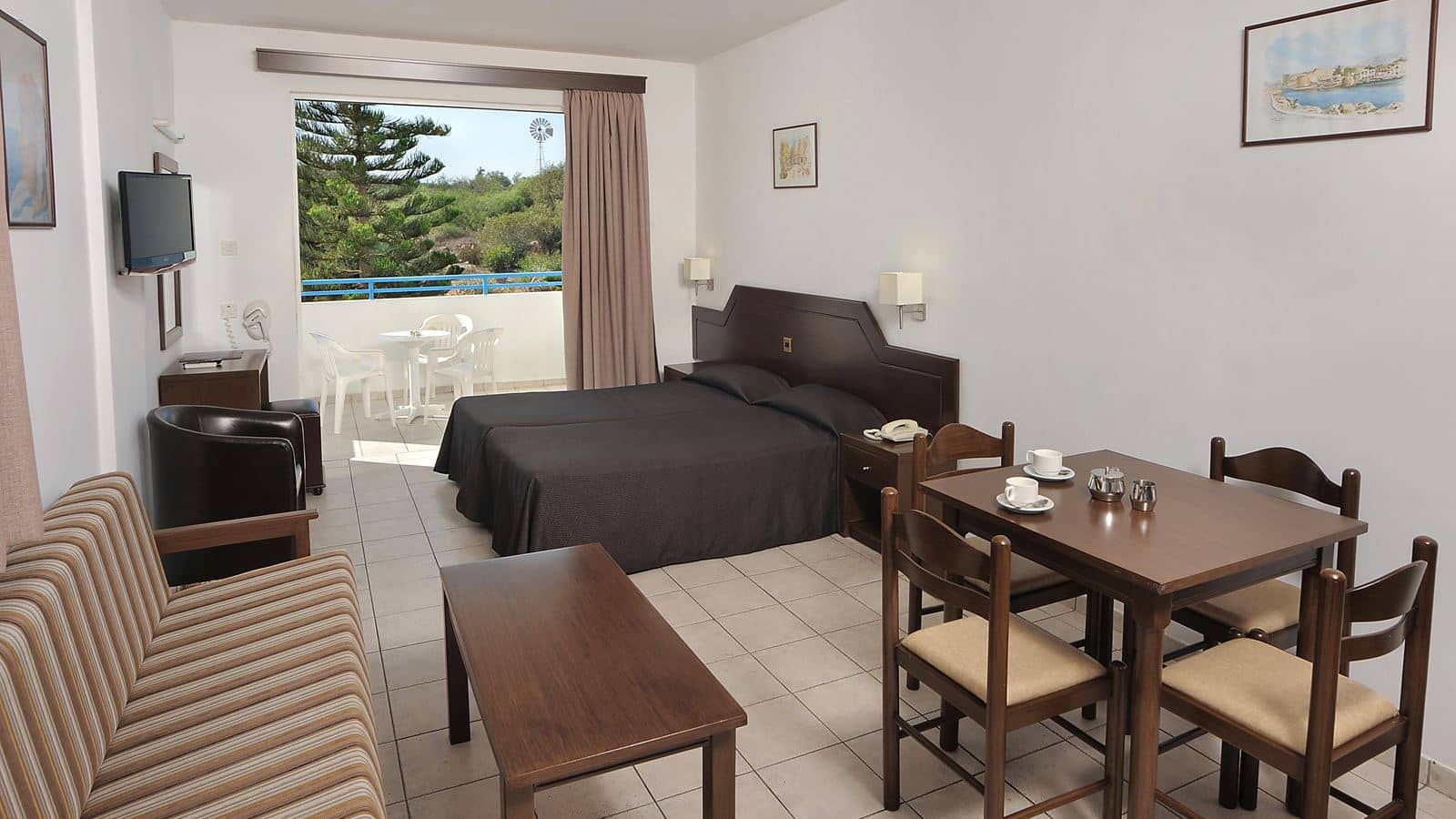 rooms-studio-room