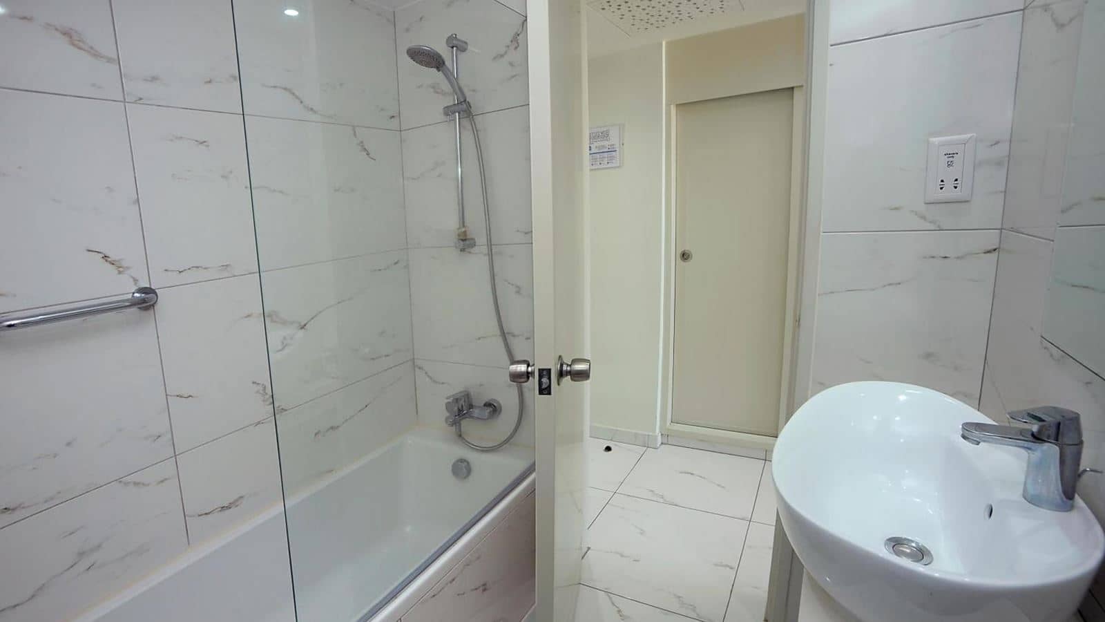 rooms-singleuse-superior-room-seaview