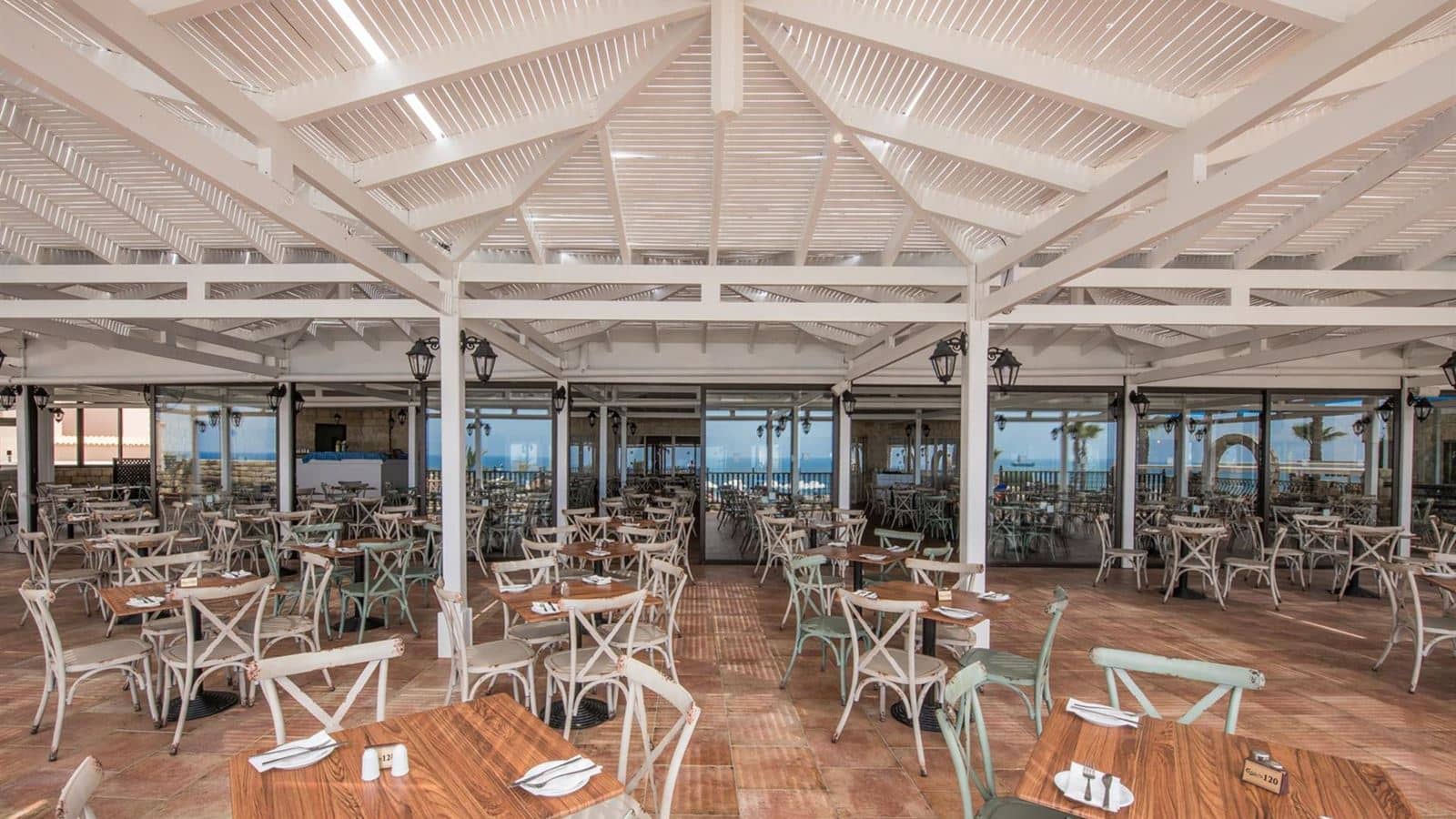 restaurants-akamas