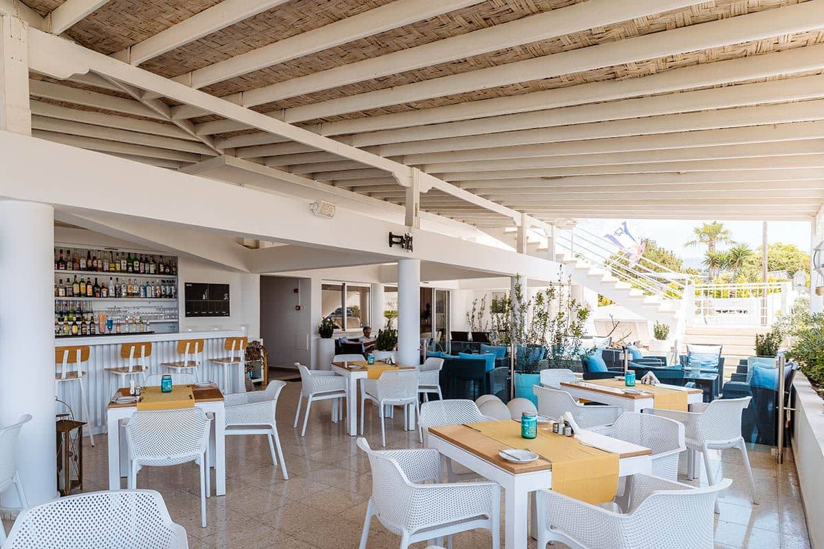 restaurants-sunset-bar-and-terrace