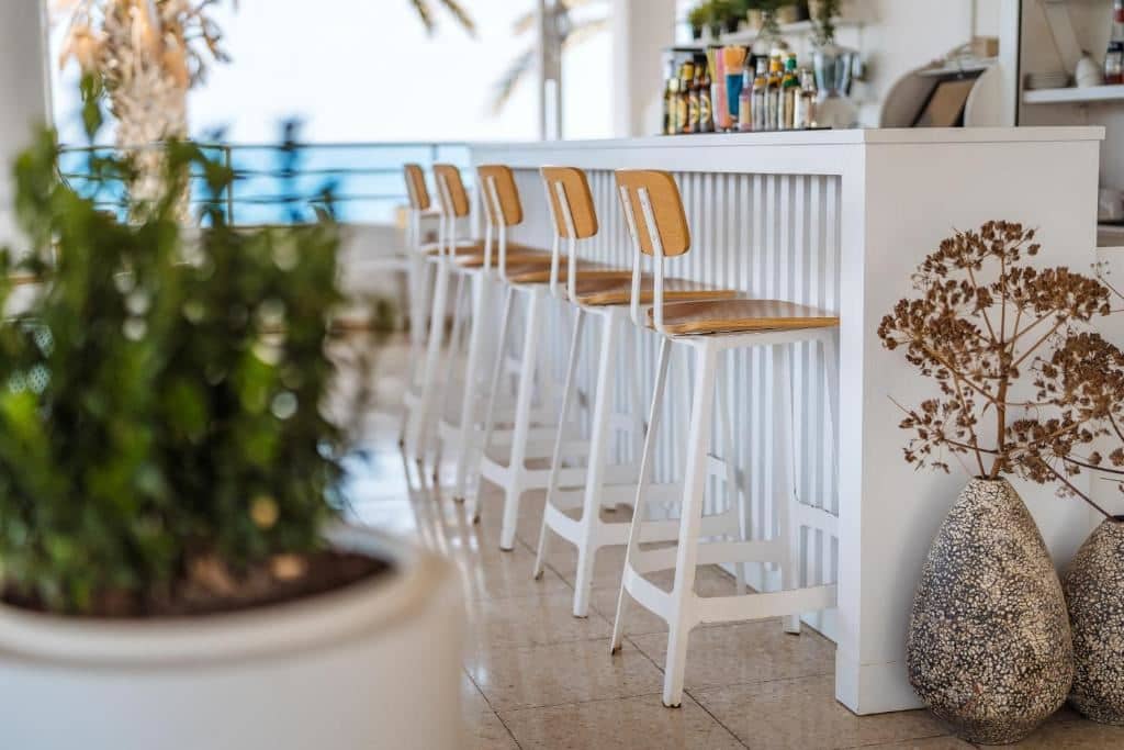 bars-sunset-bar-and-terrace
