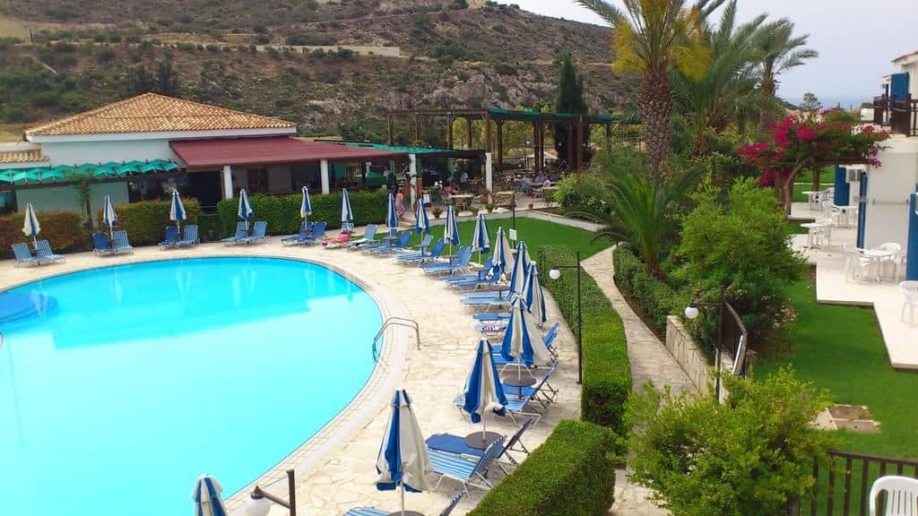 pools-outdoor-pool