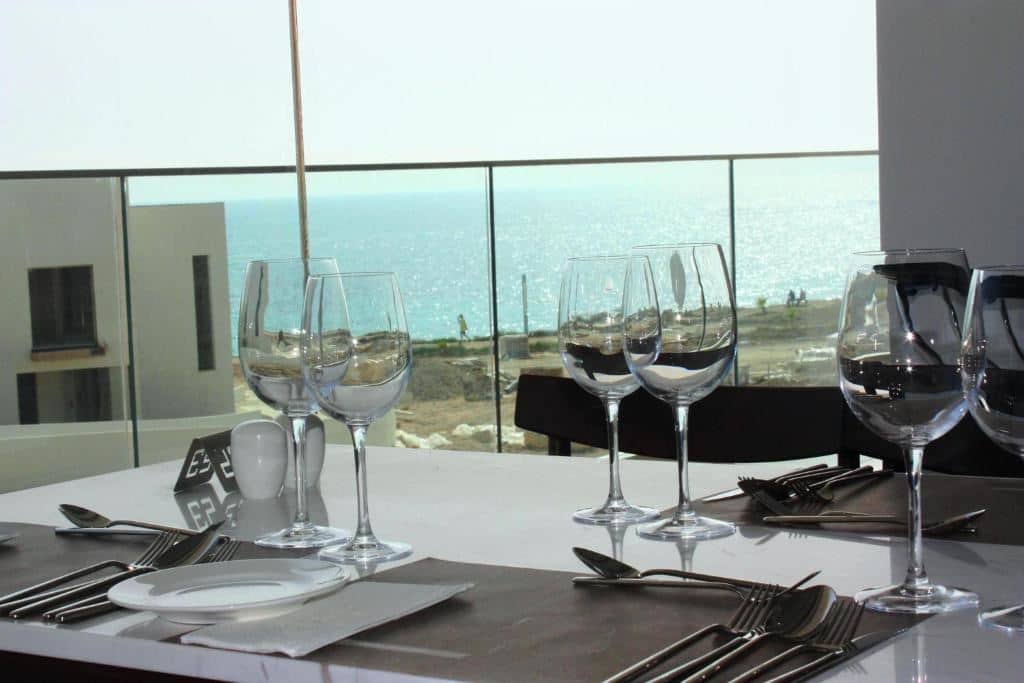 restaurants-restaurant