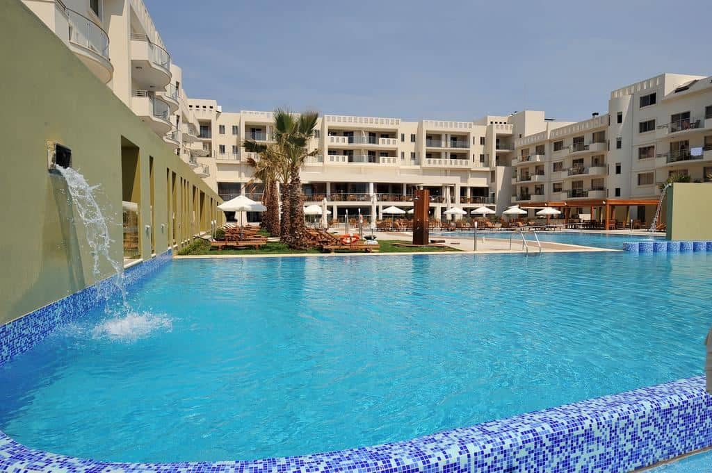 pools-outdoor-pool