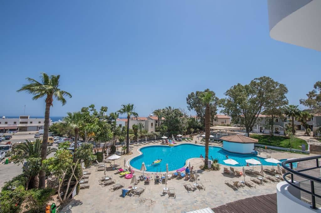 pools-outdoor-pool
