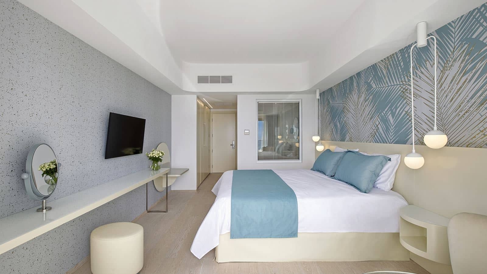 rooms-singleuse-superior-room-balcony