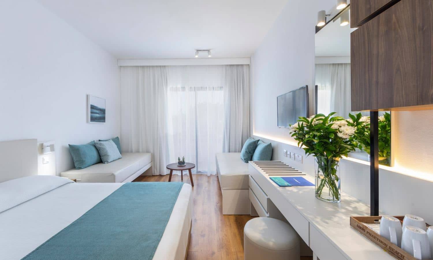 rooms-single-room-seaview-balcony