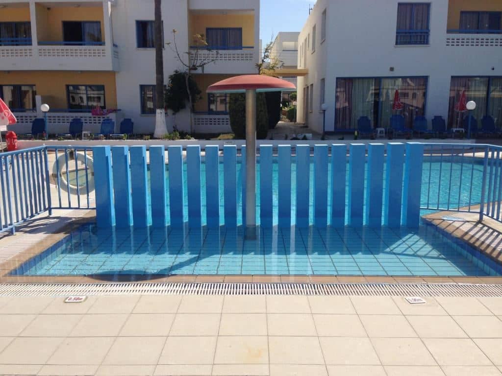 pools-outdoor-childrens-pool