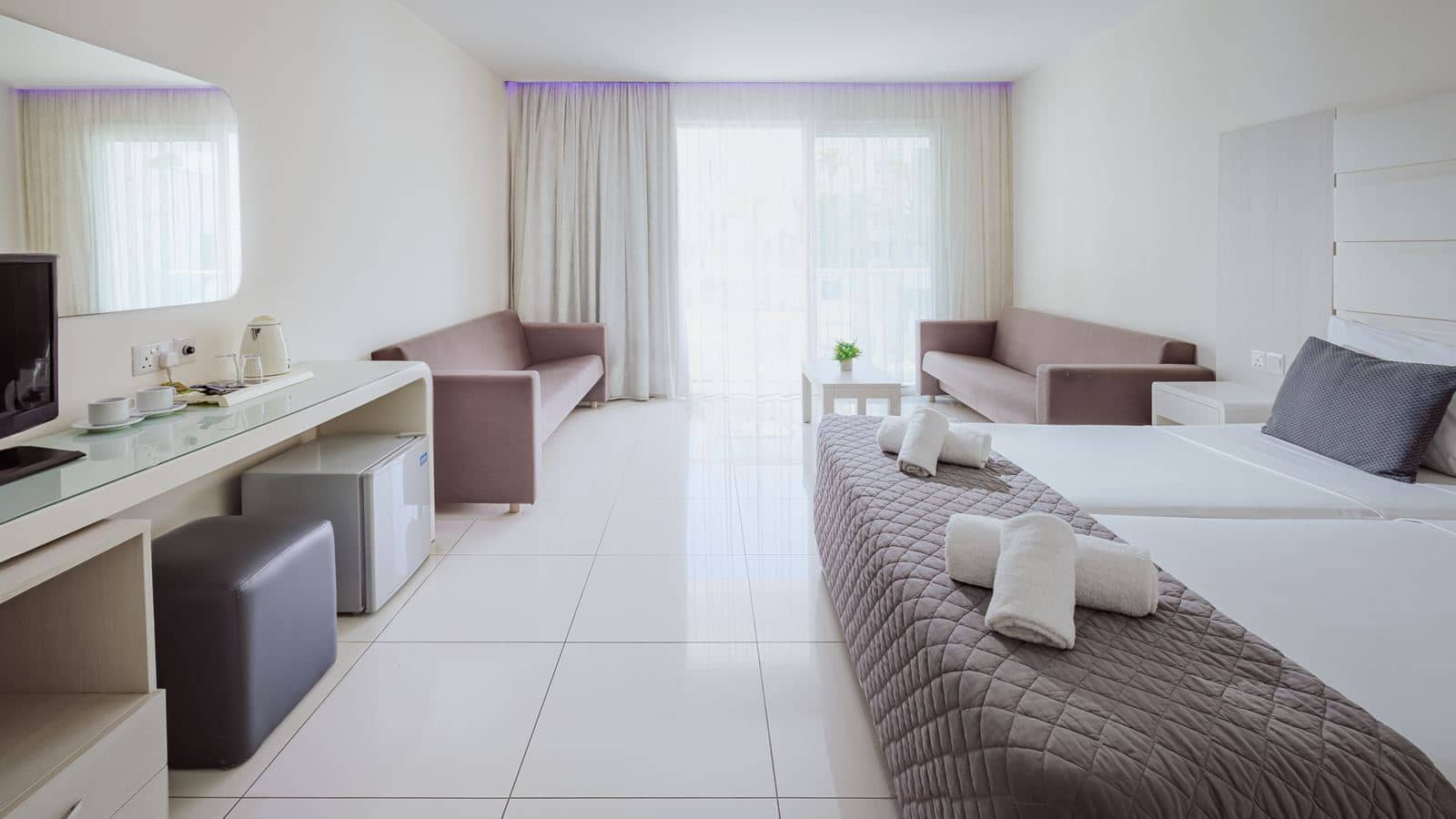rooms-family-room
