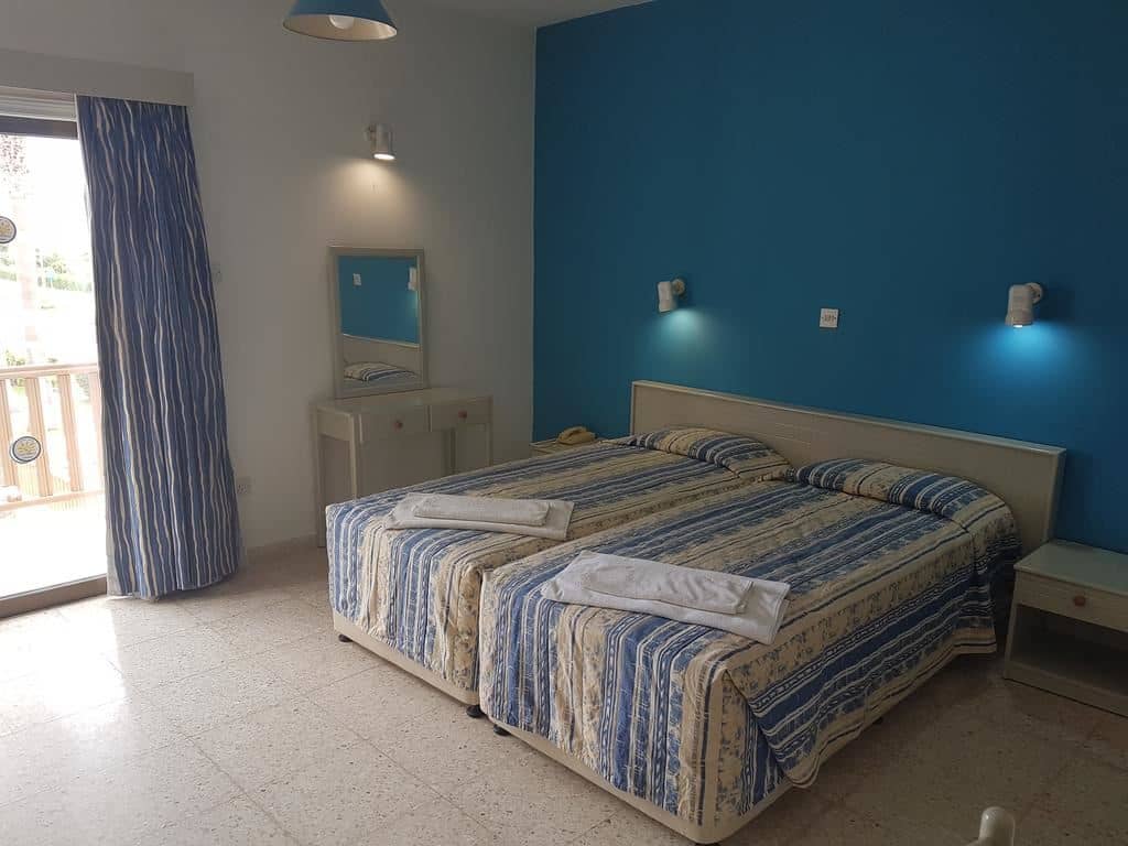 rooms-standard-studio-balcony-or-terrace