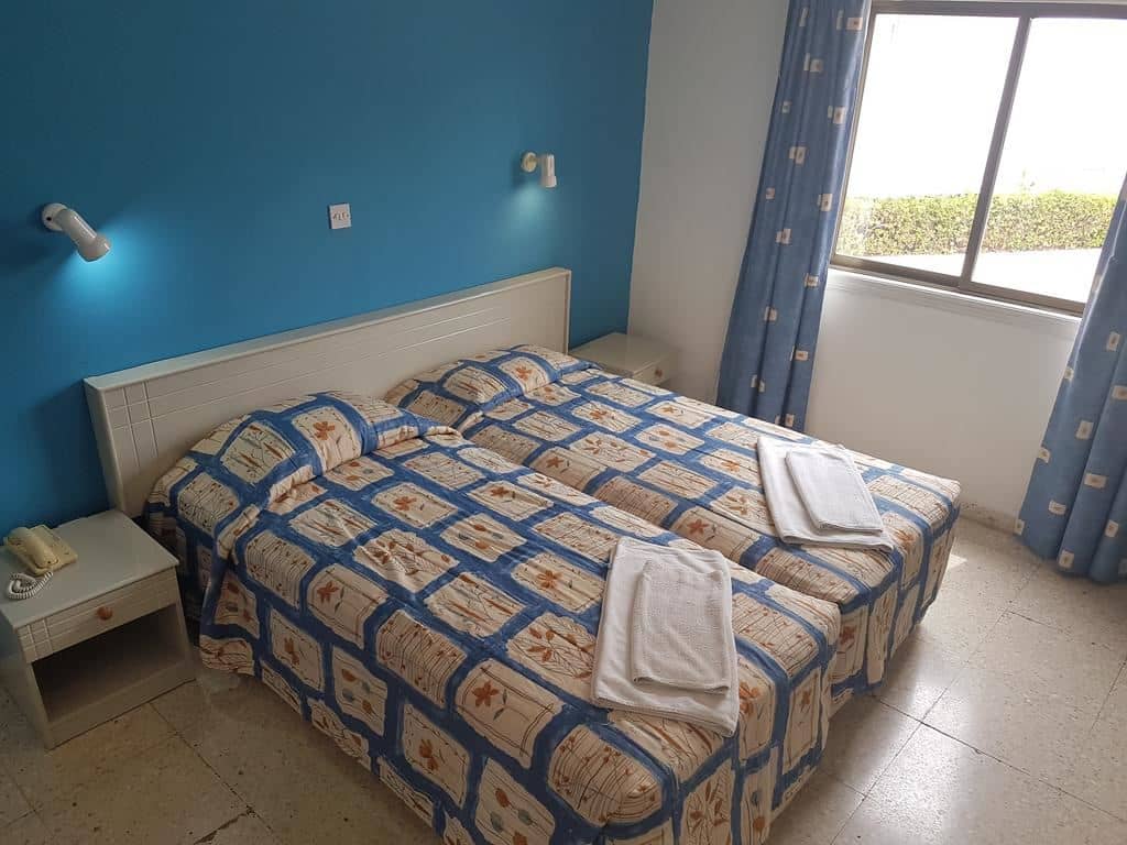rooms-standard-studio-balcony-or-terrace