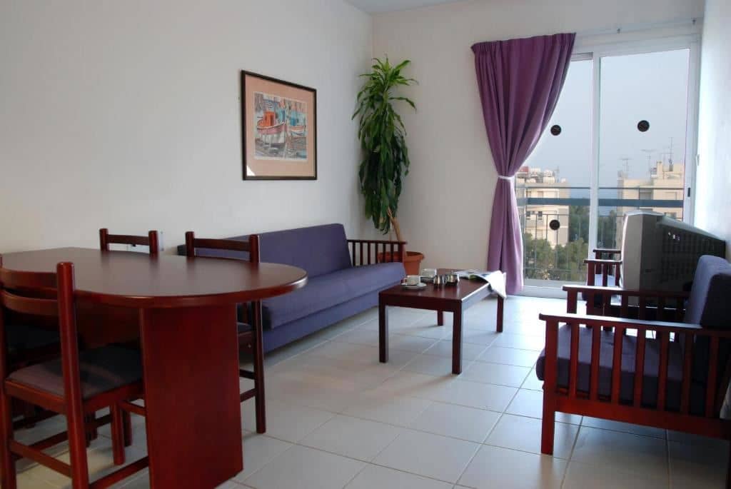 rooms-1-bedroom-standard-apartment-seaview-balcony-or-terrace