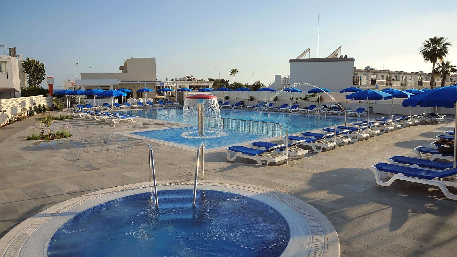 pools-outdoor-pool