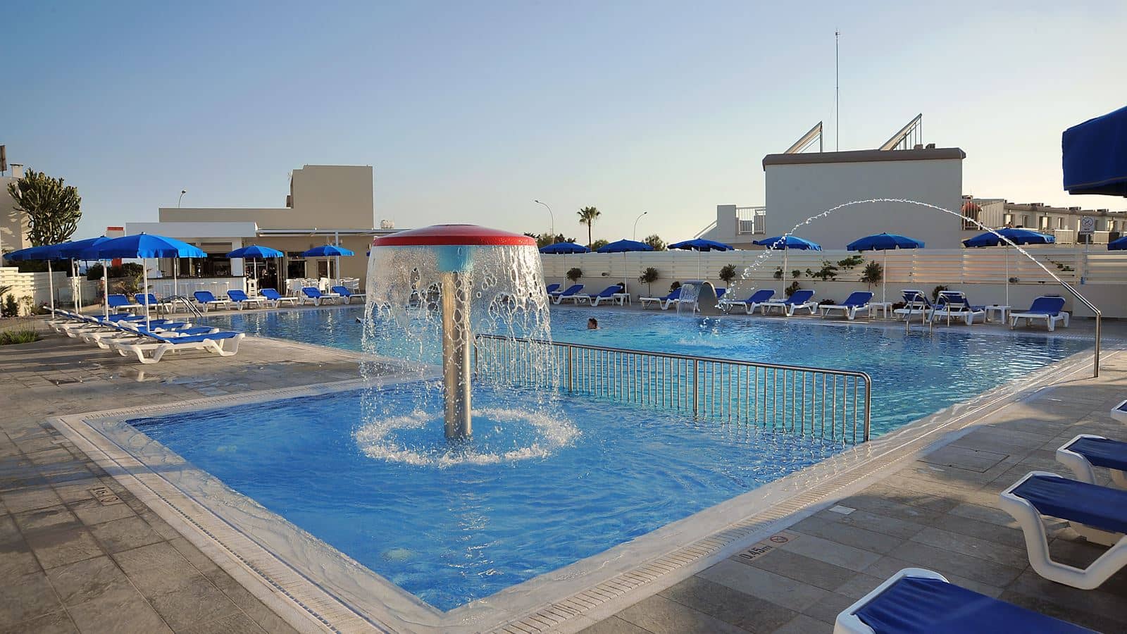pools-outdoor-pool
