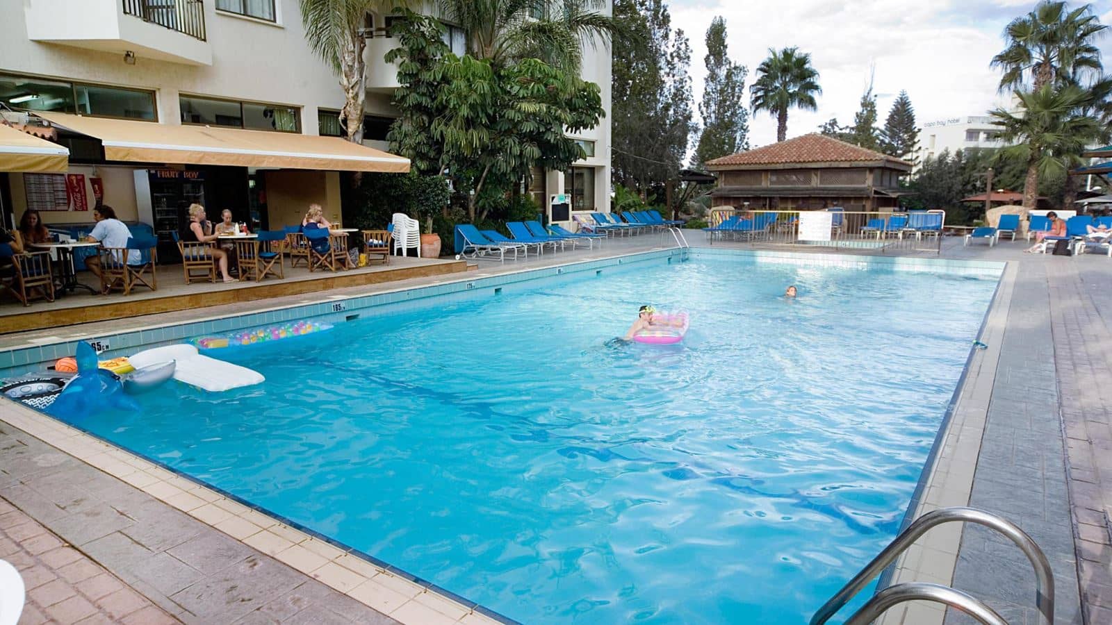 pools-outdoor-pool