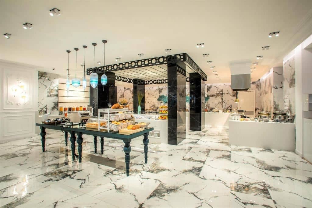 restaurants-restaurants