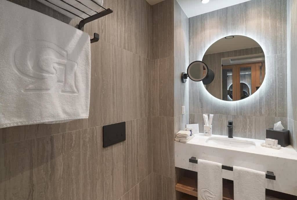 rooms-deluxe-room