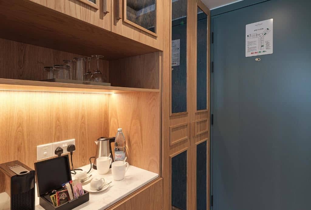 rooms-deluxe-room-single-use