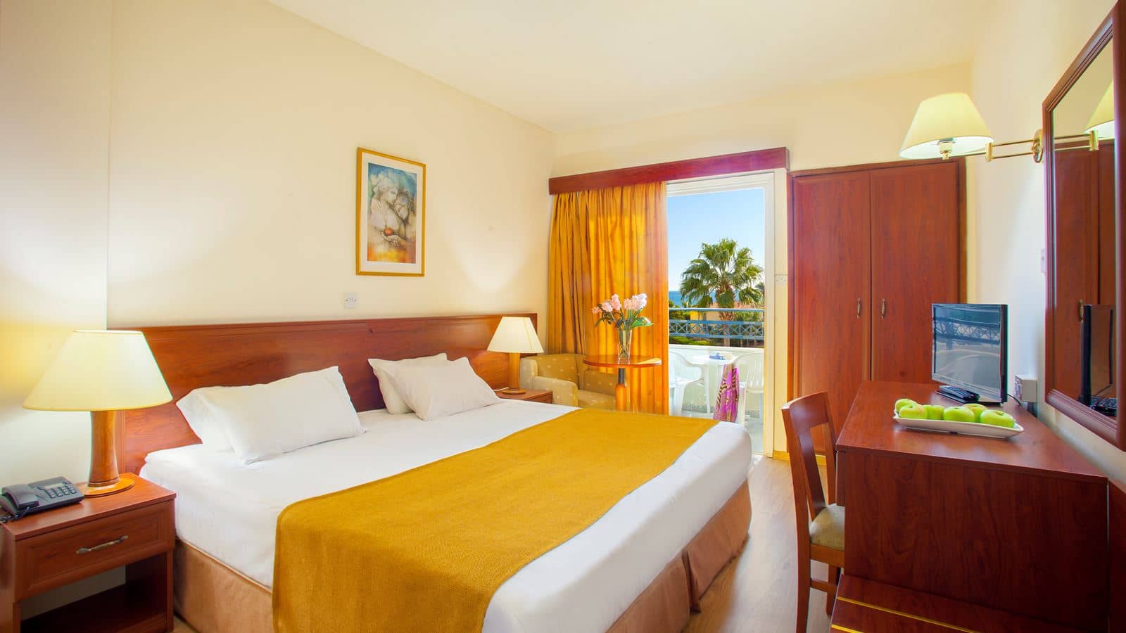 rooms-standard-room-balcony