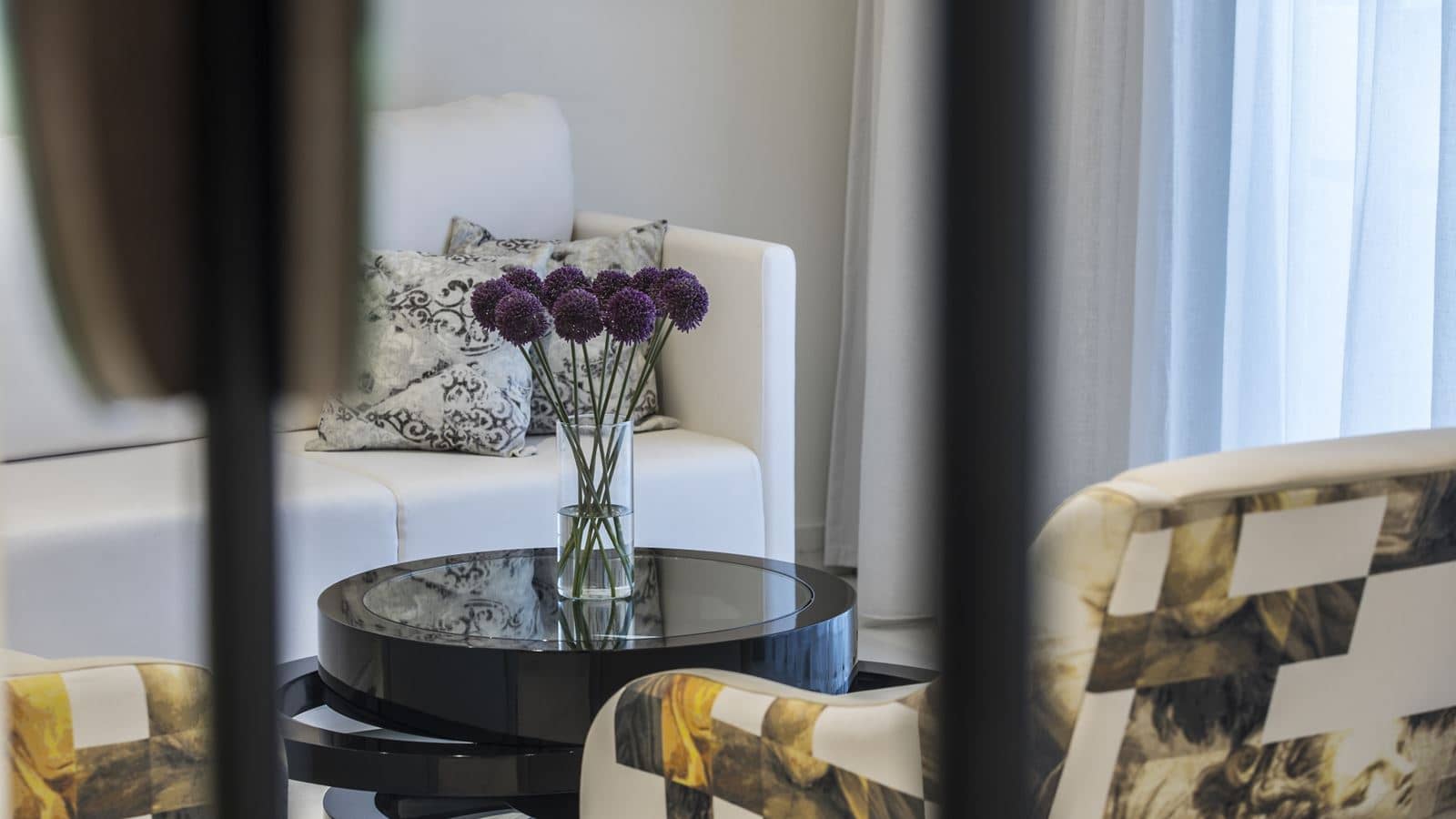 rooms-executive-suite-balcony