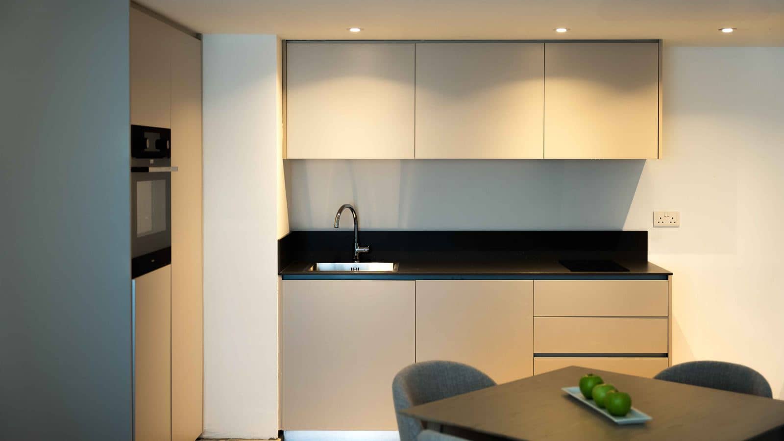 rooms-family-suite-inland-view-balcony