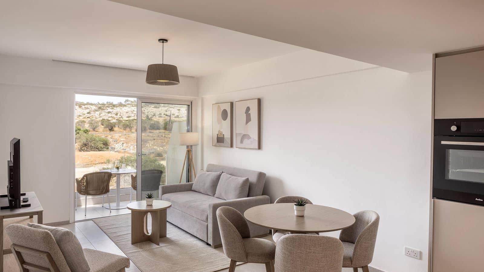rooms-suite-1-bedroom-land-view
